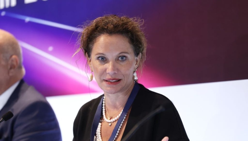 a2c1e09876060f8d2ebbd585100925a9_L